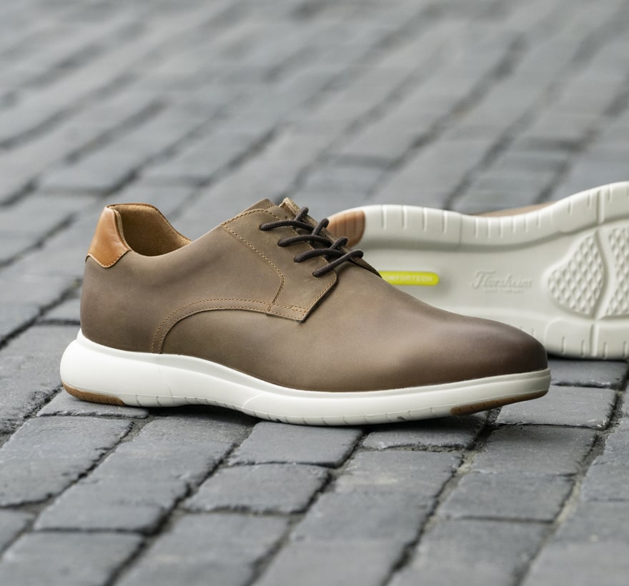 Image features the Dash Plain Toe Oxford in brown.