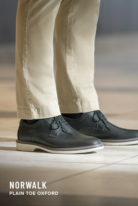 Hybrid Styles Image features the Norwalk plain toe oxford in black.